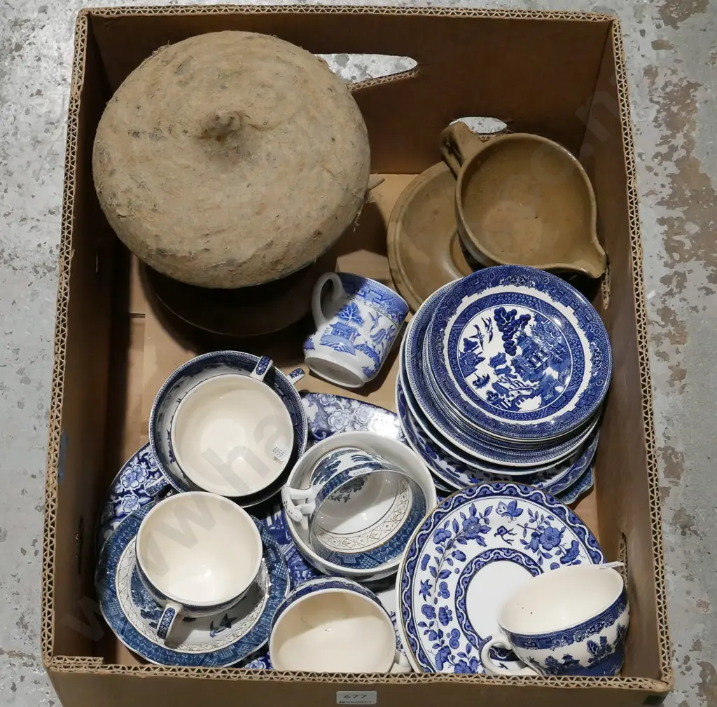 box; Temuka pottery gravy boat, garden candle lantern etc Image 1++