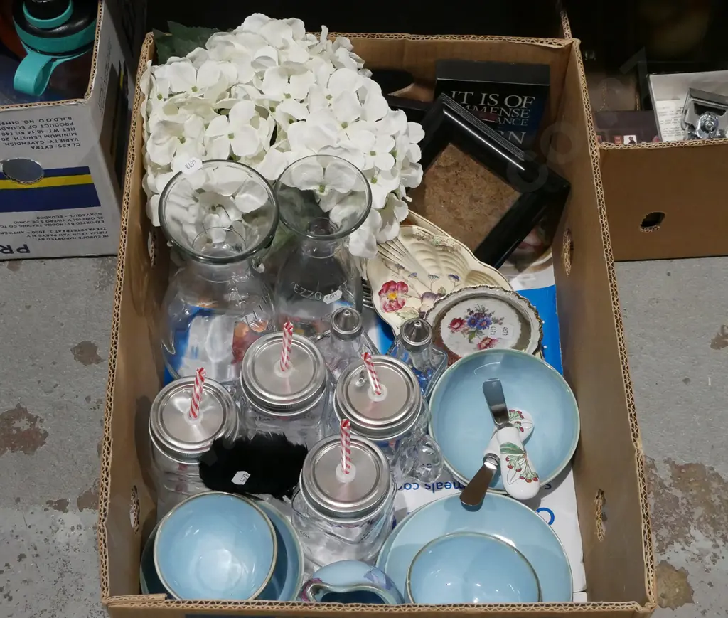 box; faux flowers, photo frames, bowls etc Image 1++