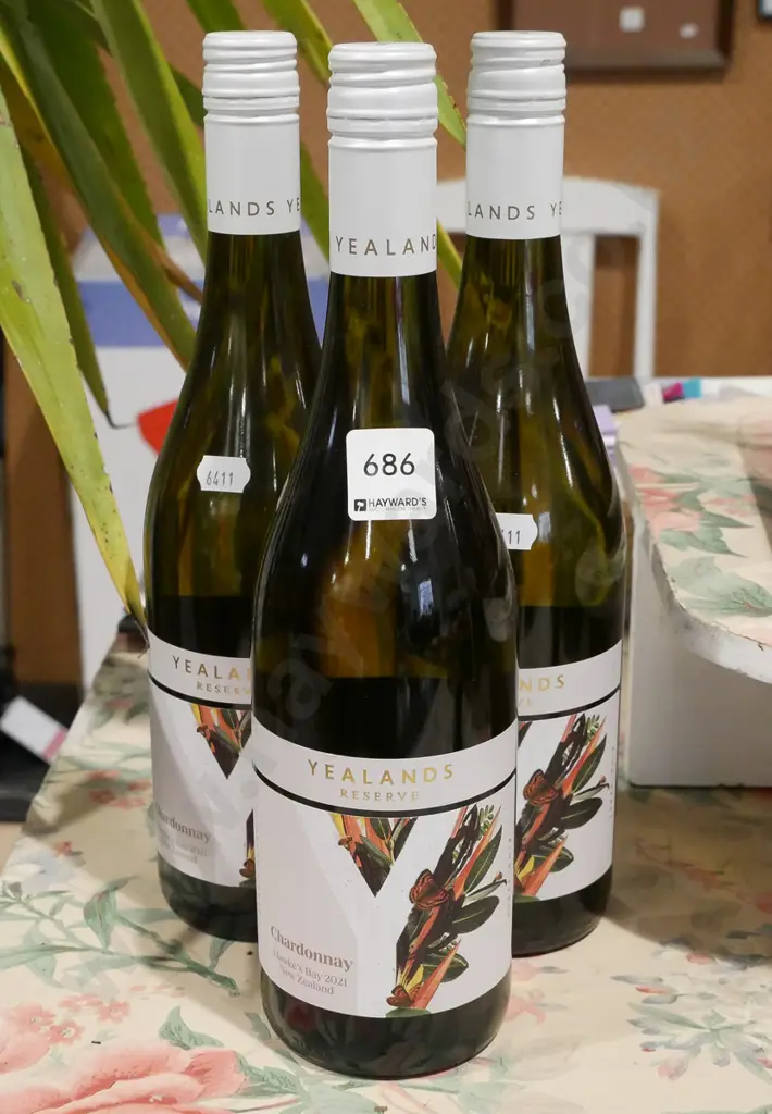 3x bottles of Yealands chardonnay 20221 Image 1++