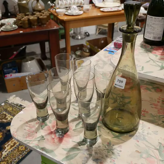smoked glass stoppered decanter, 8x matching glasses