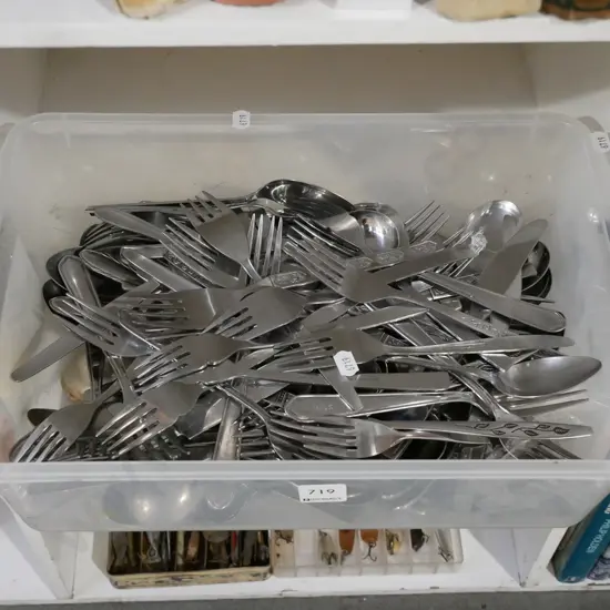 plastic tub of cutlery