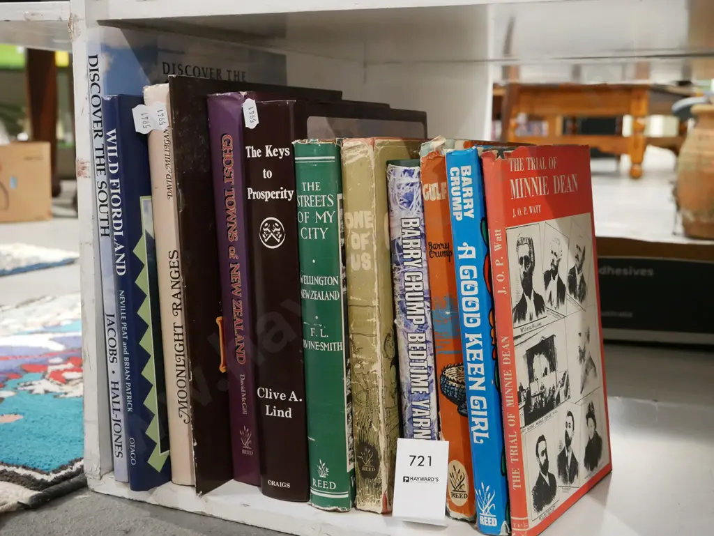 NZ history and other books Image 1++