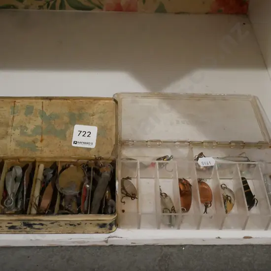2x containers and fishing lures