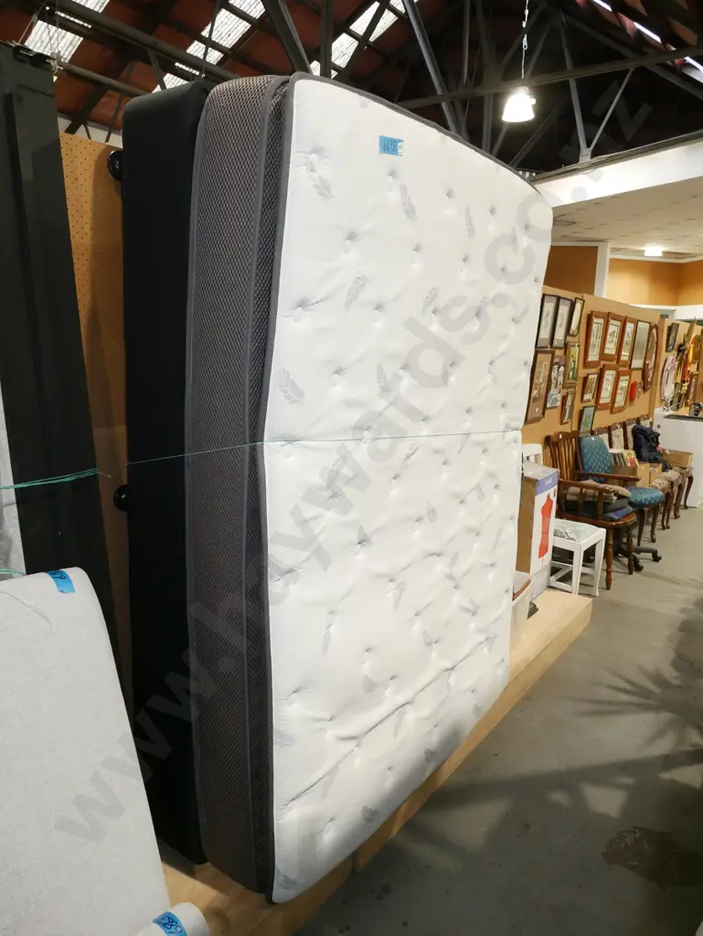 queen bed base and mattress Image 1++