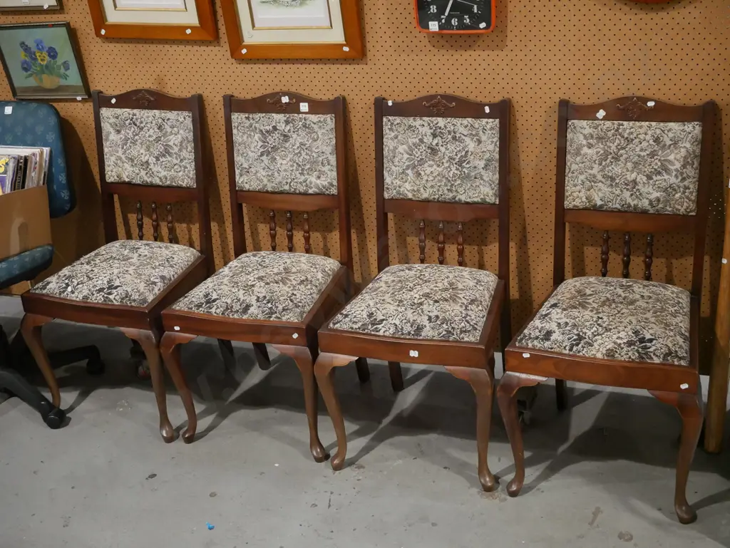 4x mahogany cab leg floral dining chairs Image 1++