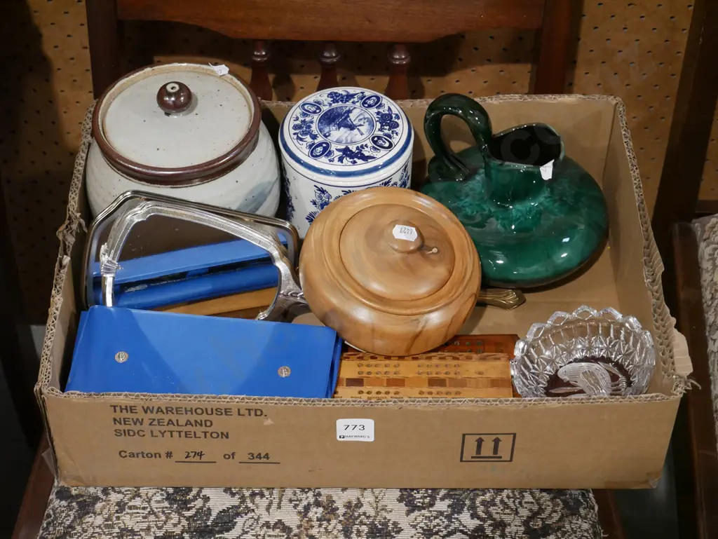 box; hand held mirrors, cribbage scorers, lidded canisters etc Image 1++