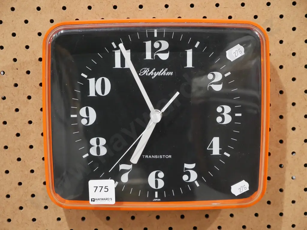 retro wall clock Image 1++