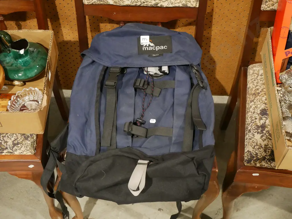 Macpac Gecko day pack Image 1++