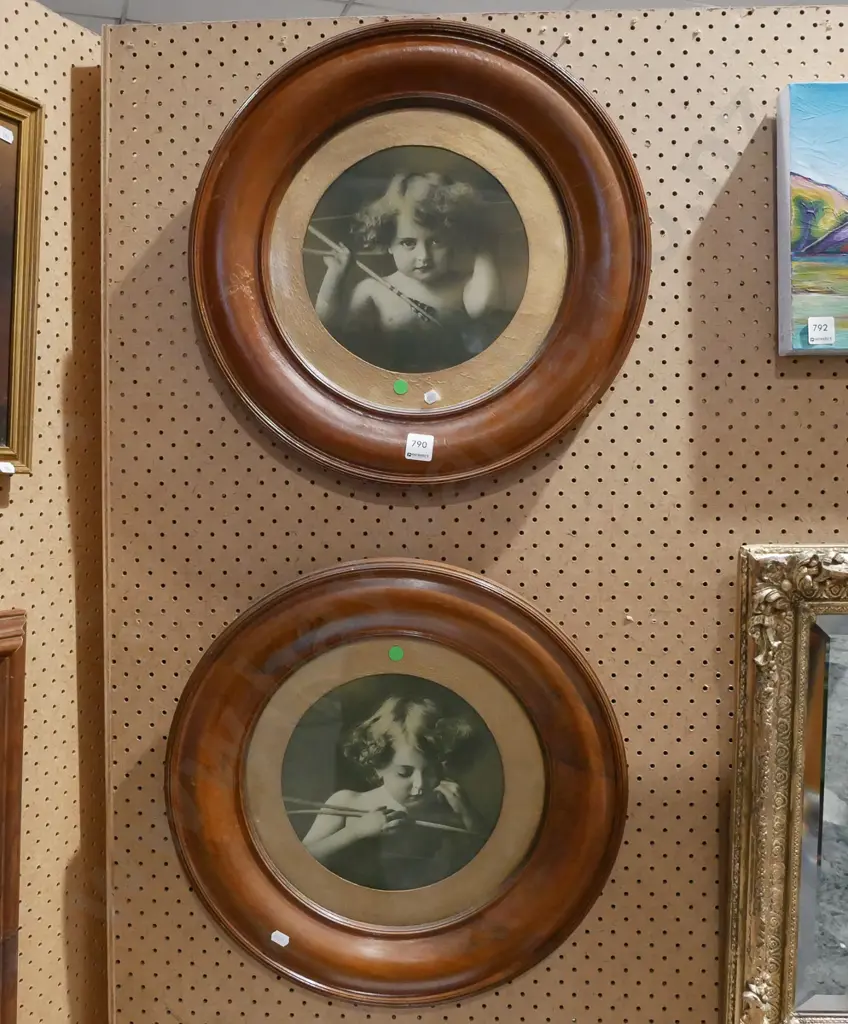 2x circular wood framed cherub prints - green dots Diam 450 Image 1++