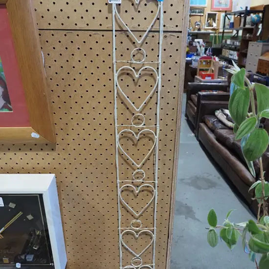 wall mounted note/letter rack