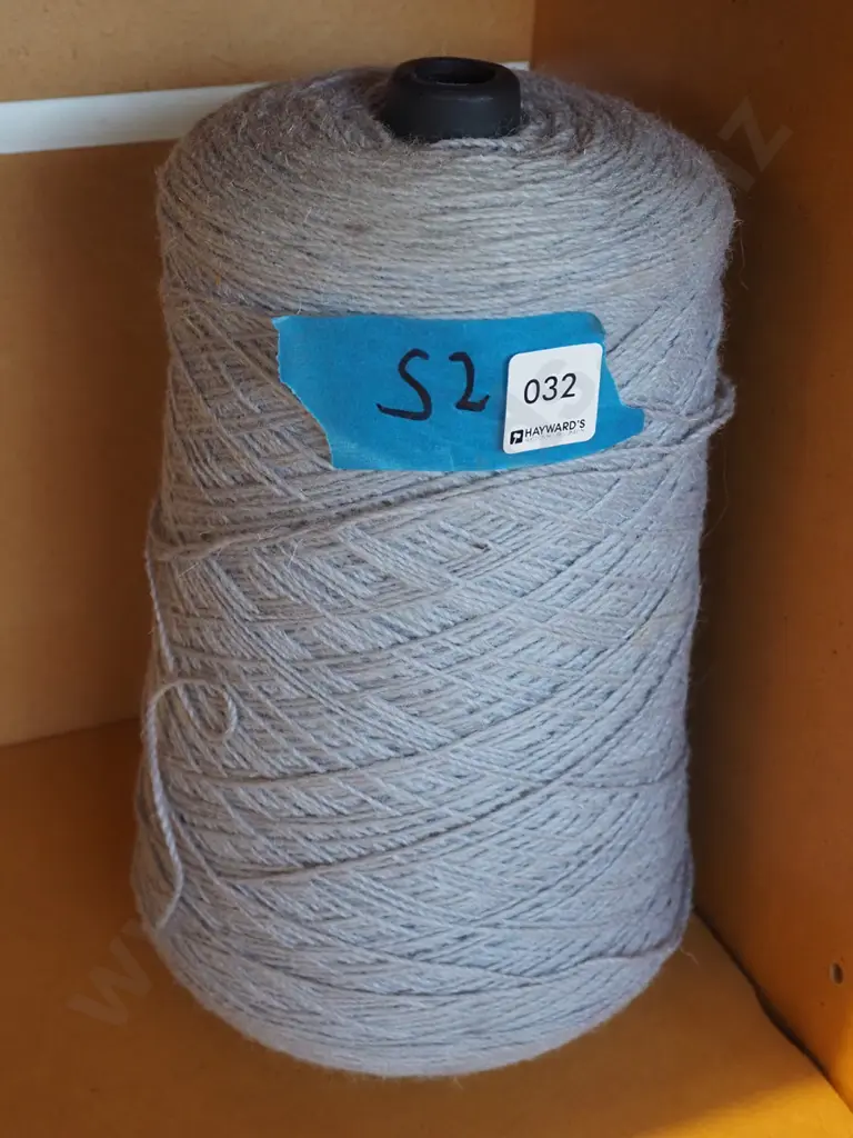 spool of knitting yarn Image 1++