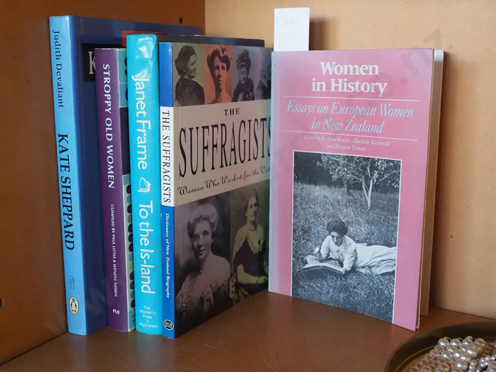 books about NZ woman Image 1++