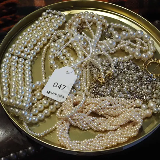 tray of costume jewellery