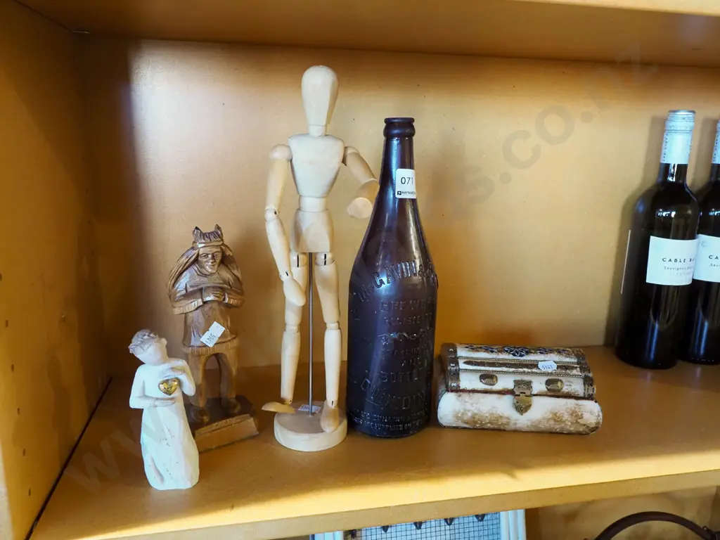 vintage McGavin & Co Ltd Dunedin bottle, articulated artist doll, figurines etc Image 1++
