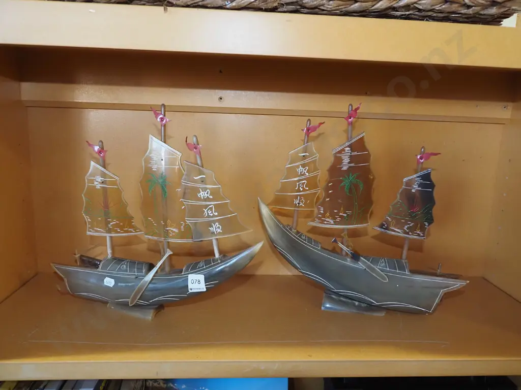 2x model ships made from animal horn H320 Image 1++