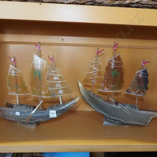 2x model ships made from animal horn H320