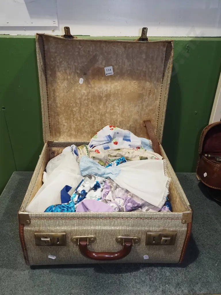 small suitcase of dolls clothes Image 1++