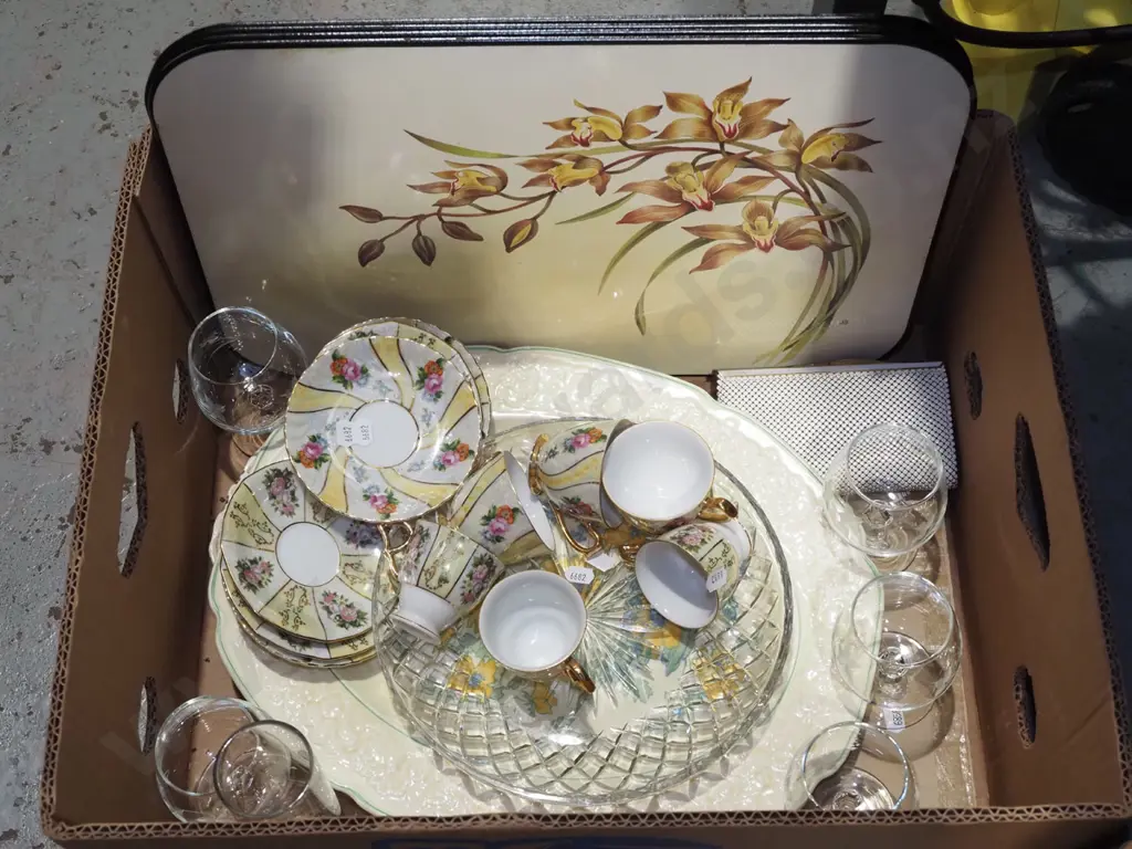 box; ashet, placemats, demitasse cups, saucers etc Image 1++