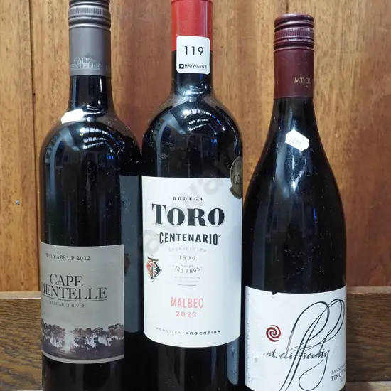 3x bottles of red wine