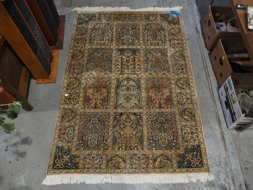 woollen floor mat - multi coloured L1870 W1240 Image 1++