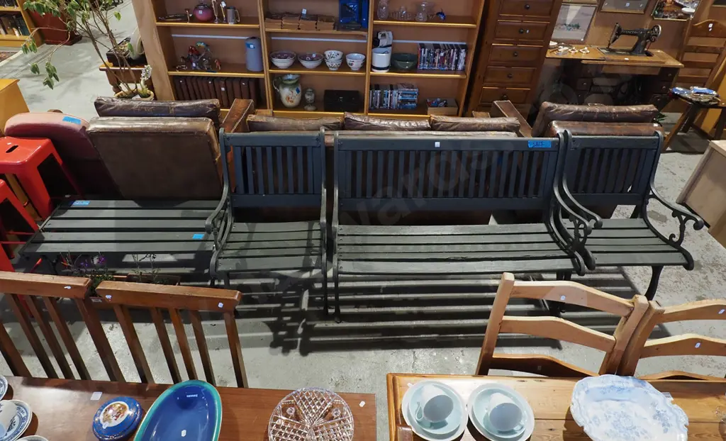4 piece outdoor set - 3 seater, 2 singles, bench seat/coffee table Image 1++