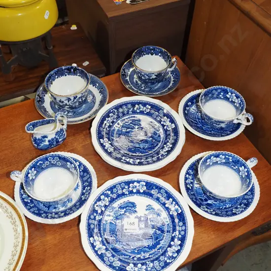 willow pattern cups, saucers, Spode cups, saucers, plates