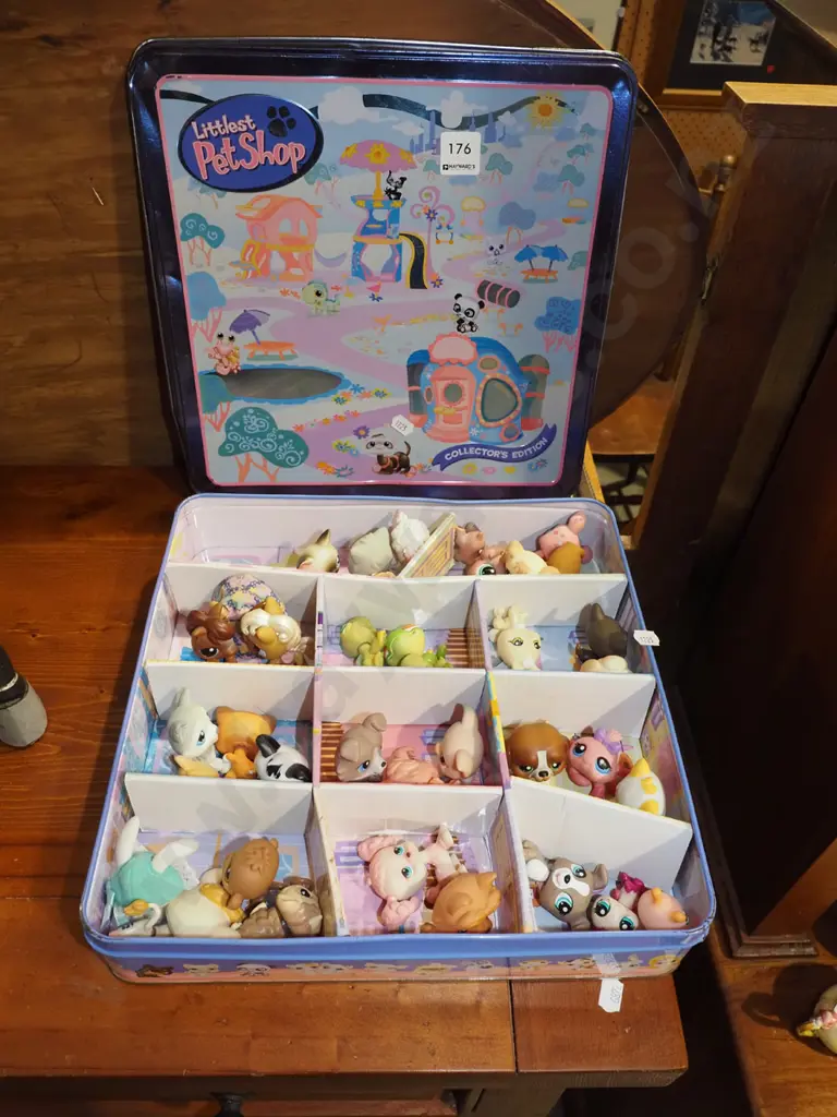 Littlest Pet Shop toys in tin Image 1++