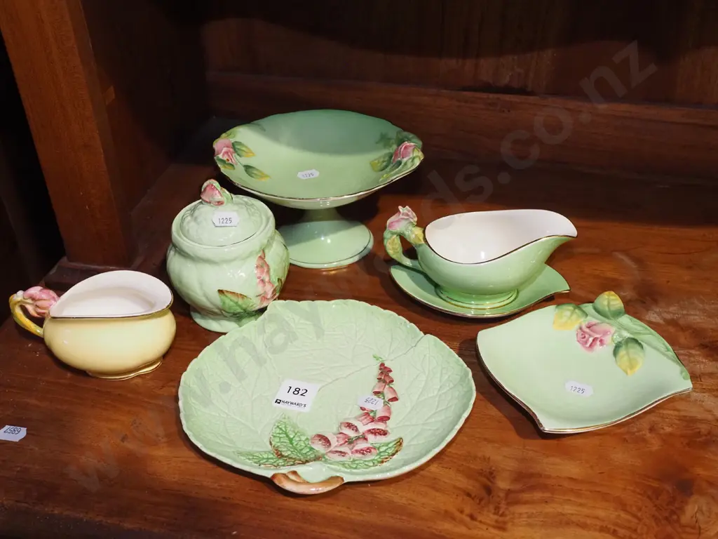 Carlton ware dishes, honey pot, Royal Winton items Image 1++