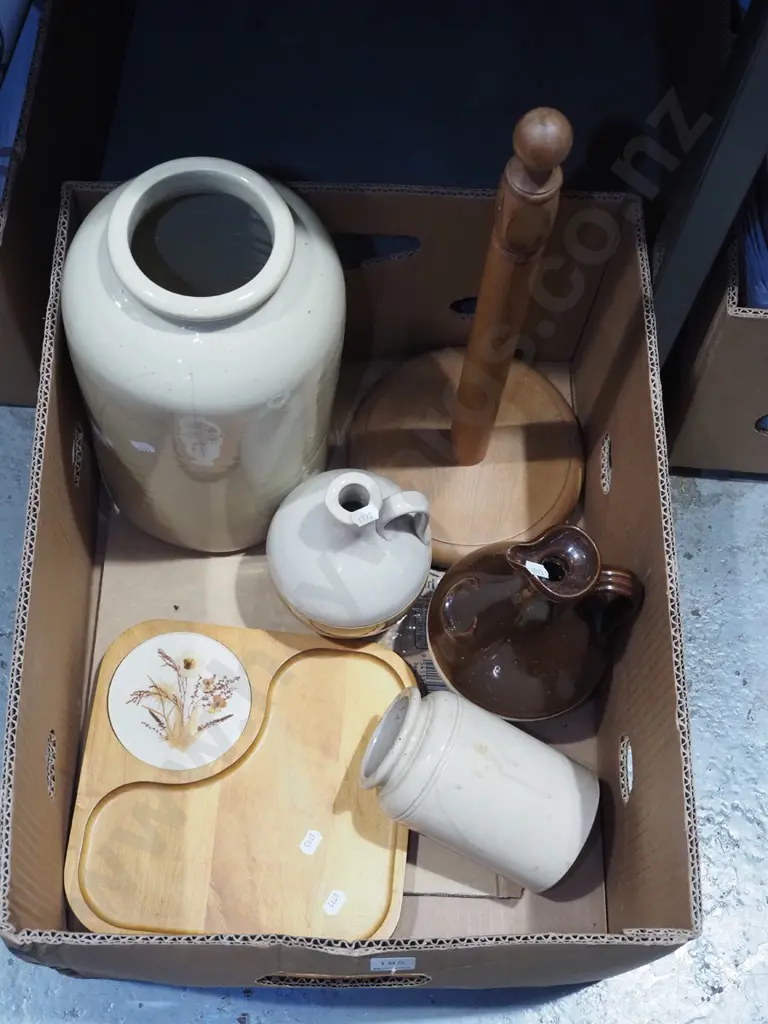 box; toilet roll holder, jugs, crocks - largest has cracks Image 1++
