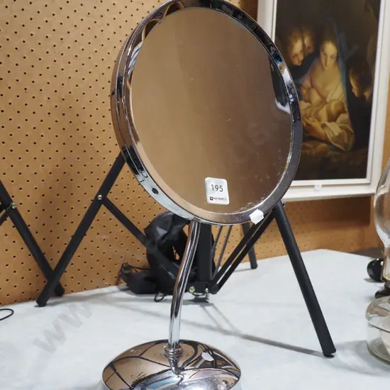 adjustable makeup mirror on stand H400