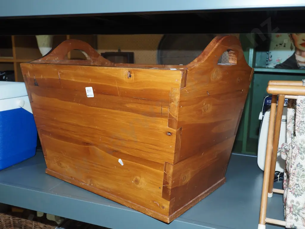 large recycled rimu wood bin W565 Image 1++