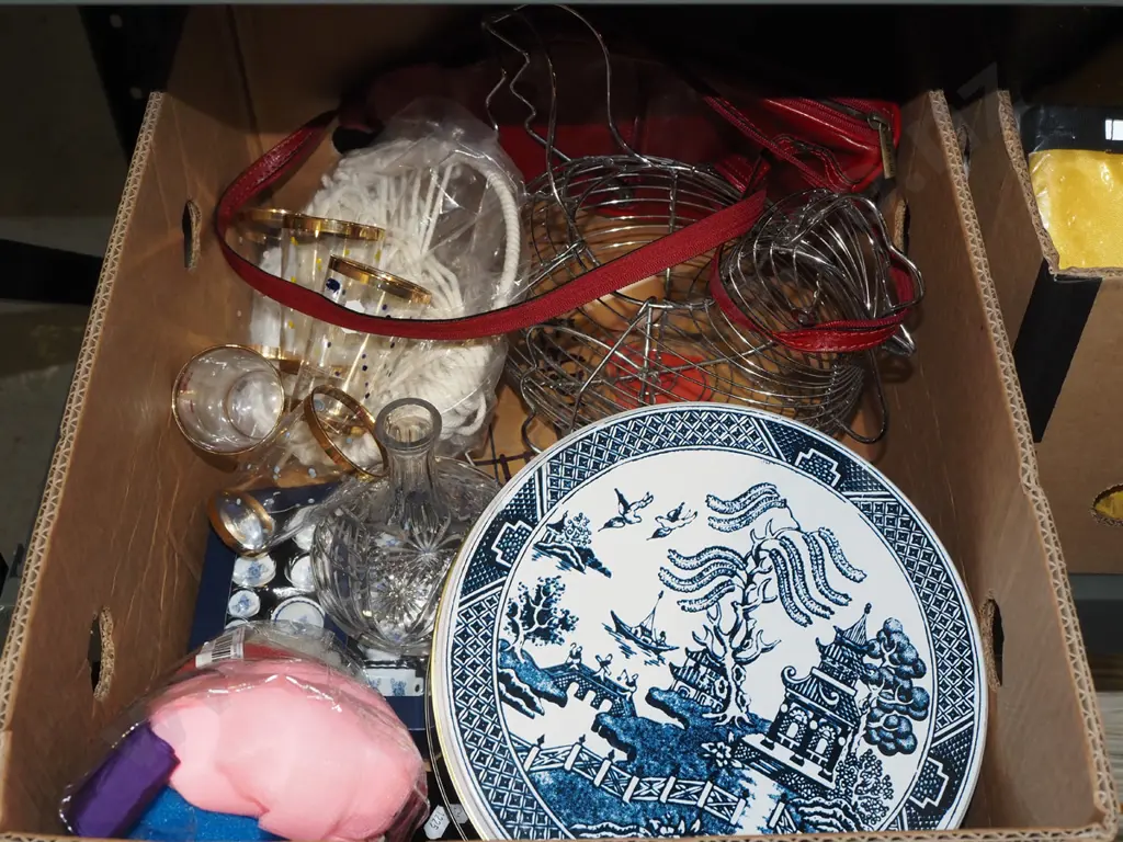 box; hand bag, tin, tumblers etc Image 1++