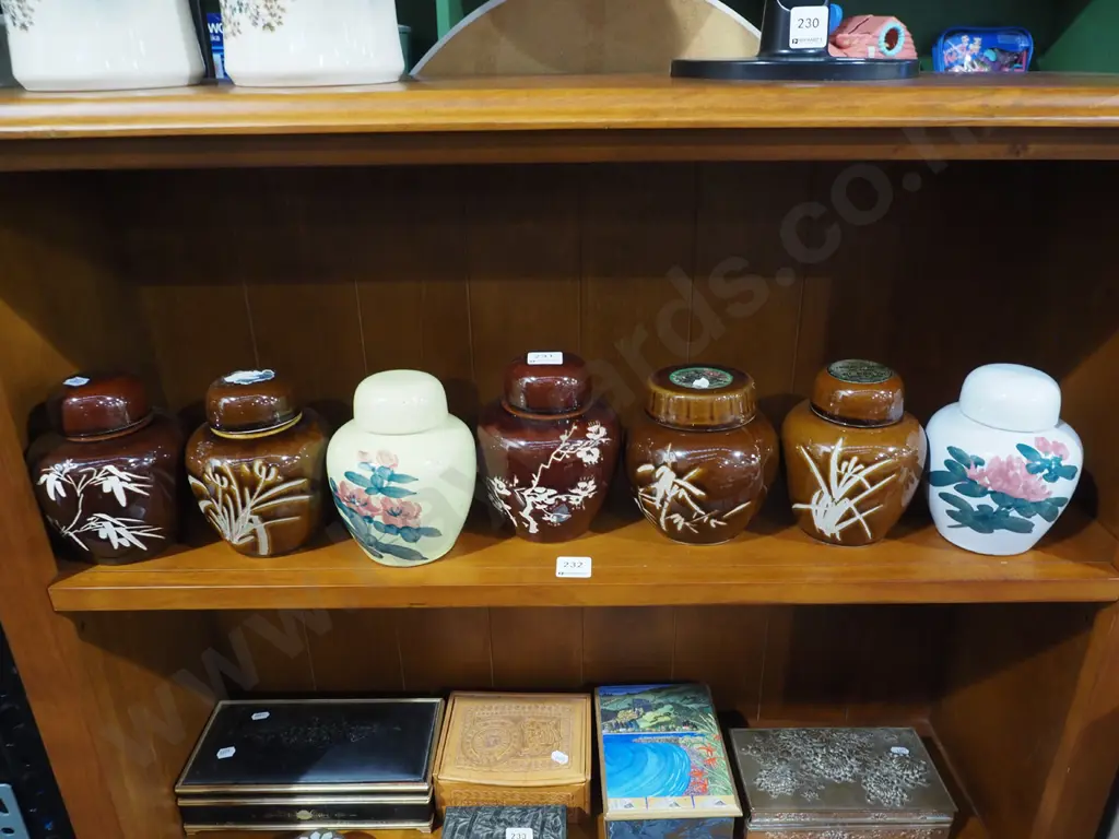 7x ginger jars Image 1++