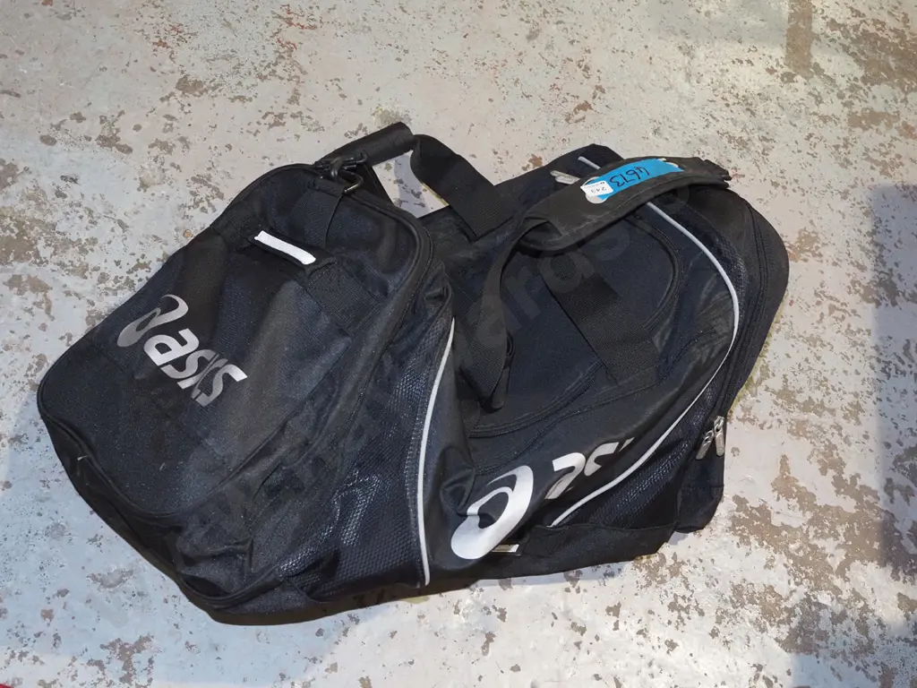 Asics sports bag Image 1++