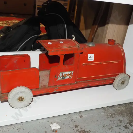 restorer's Triang toy train