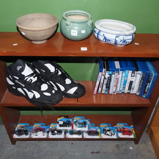 wooden bookcase H680 W805 D185