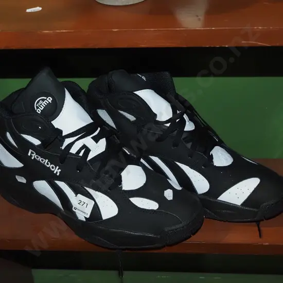 pair of size 11UK Reebok basketball boots