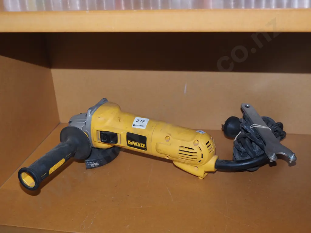 Dewalt corded angle grinder Image 1++
