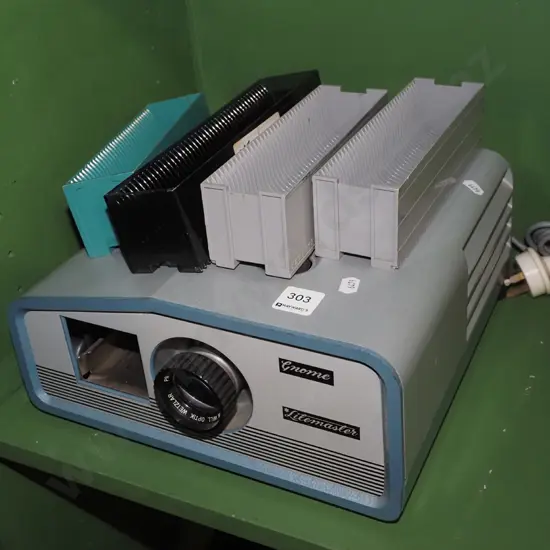 gnome slide projector and cartridges