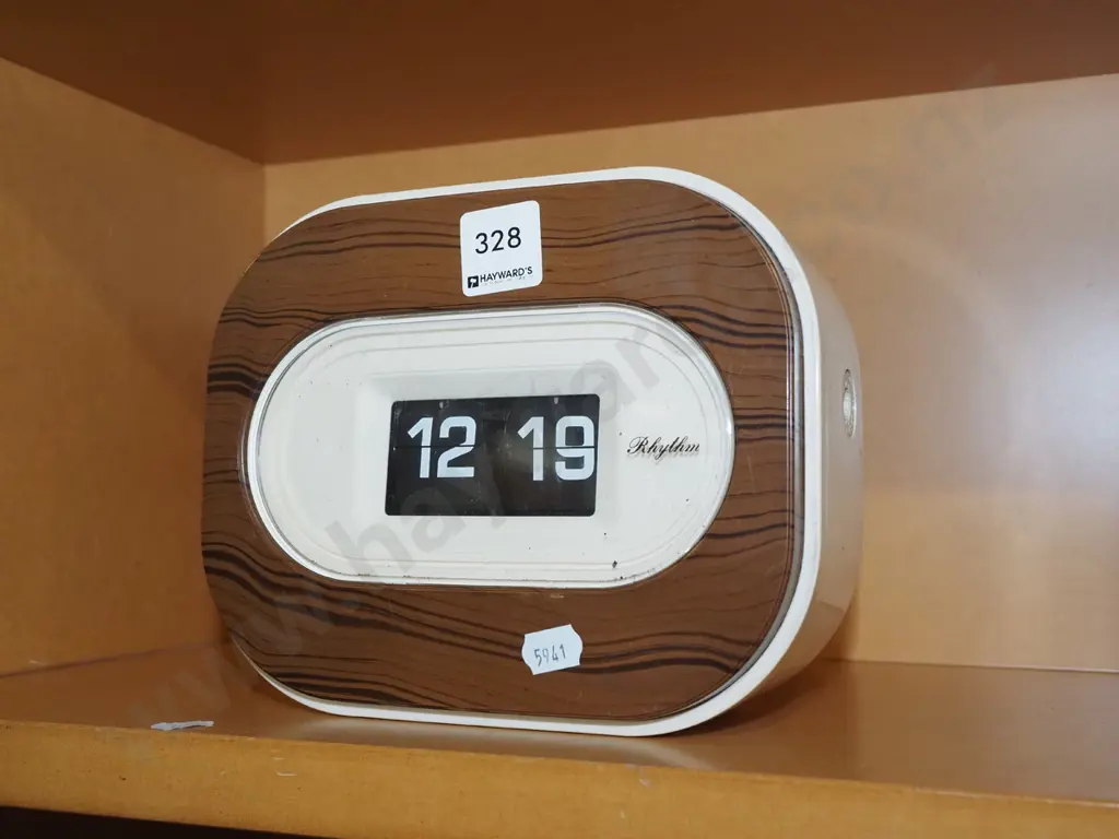 vintage Rhythm flip clock Image 1++