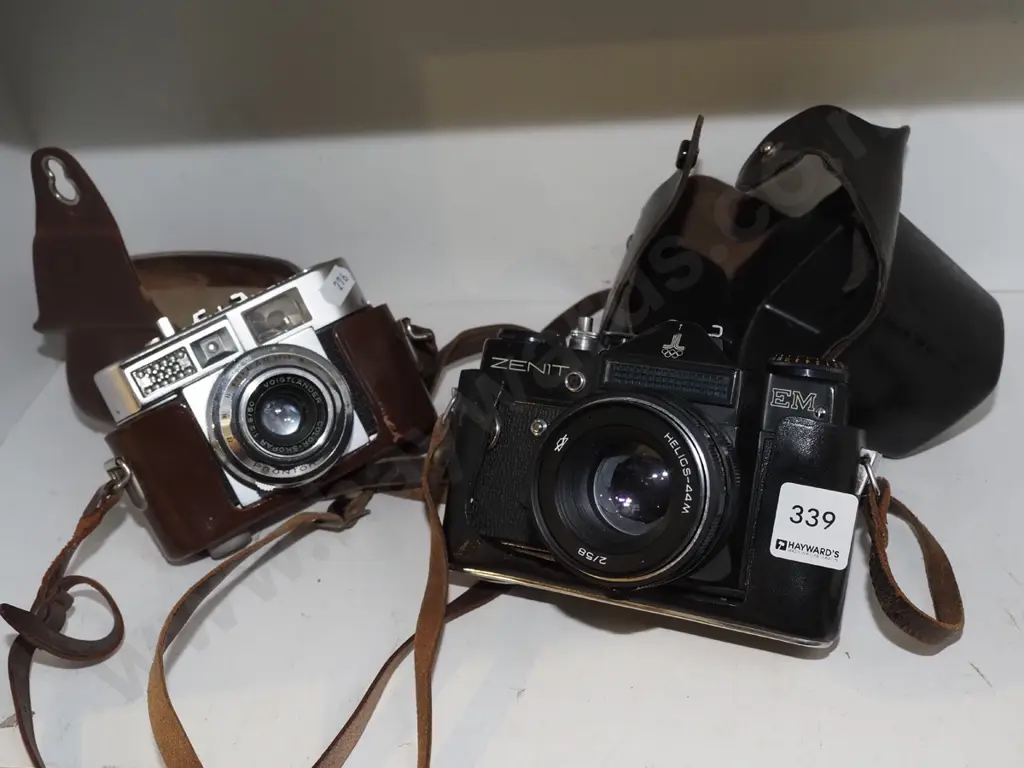 Zenit and Vitomatic 35mm cameras Image 1++