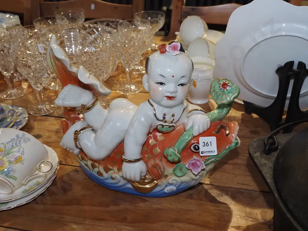Chinese good fortune figurine H230 Image 1++