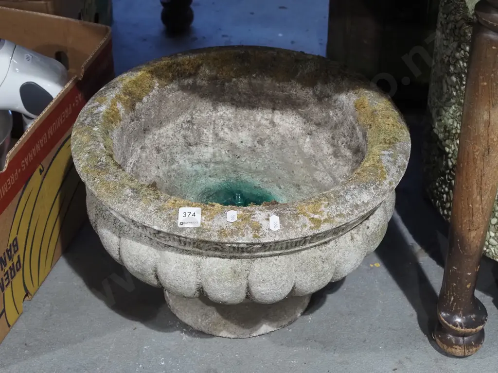 concrete planter urn H280 Diam430 Image 1++