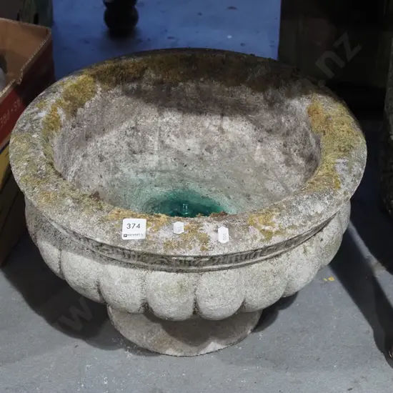 concrete planter urn H280 Diam430