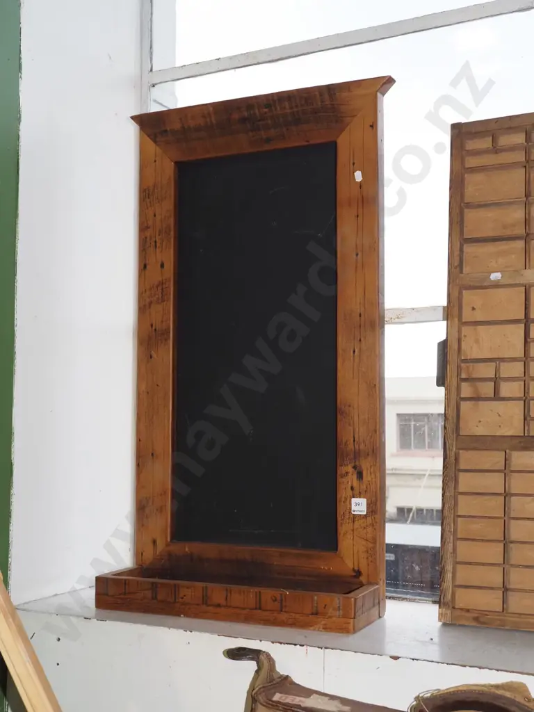 wall mounted café blackboard with shelf H870 Image 1++