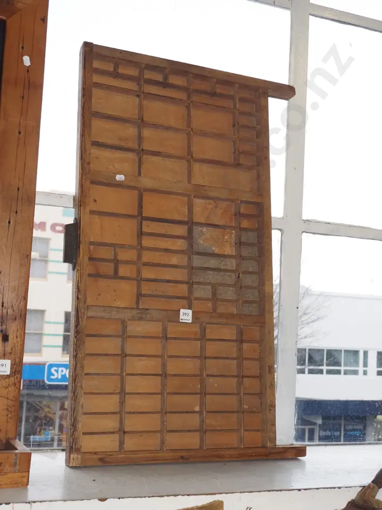 typesetter's tray H820 Image 1++