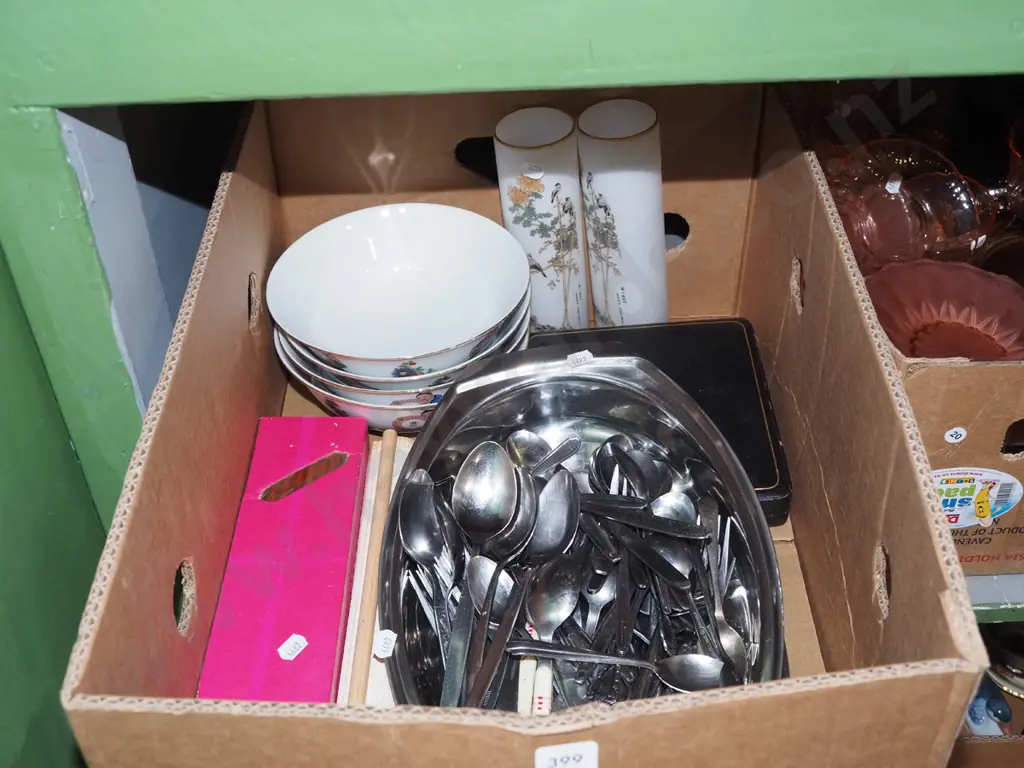 box; Asian vases, cutlery, bowls etc Image 1++