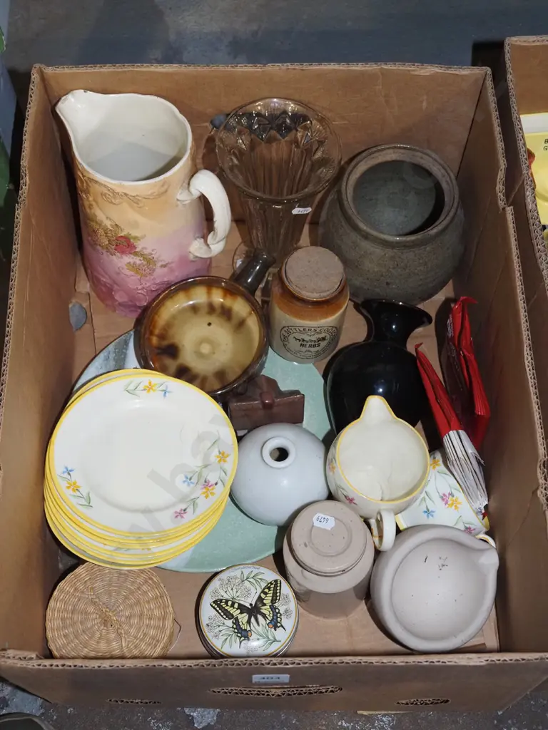 box; guitar strings, mortar and pestle, jugs etc Image 1++