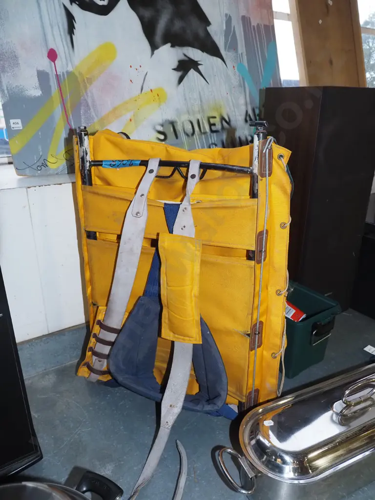 vintage alloy framed and canvas tramping pack Image 1++