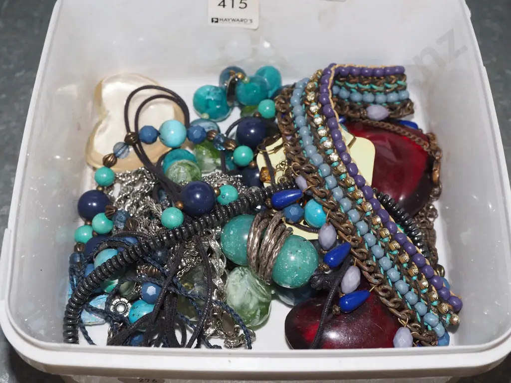 tub of costume jewellery Image 1++